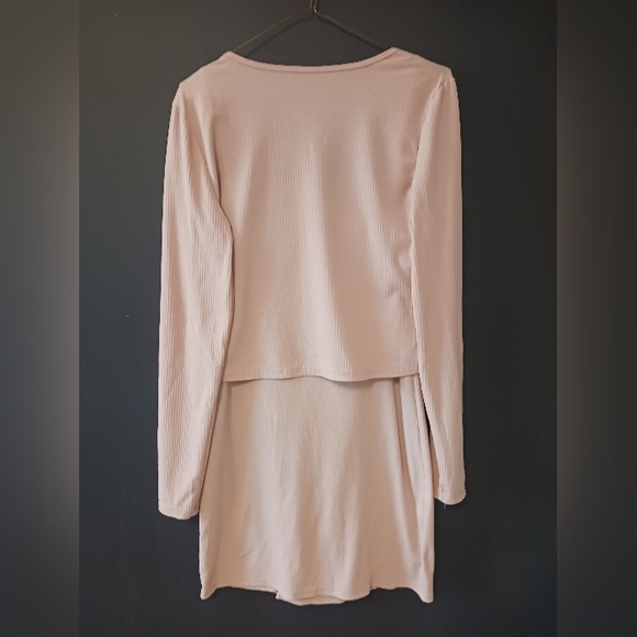 ROMWE LARGE WOMEN'S TWO PIECE LIGHT PINK SET DRESS AND LONG SLEEVE TOP INCLUDED - Picture 2 of 5